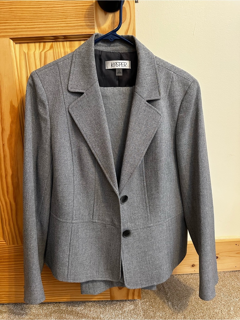 Kasper Women's Gray Two-Button Tailored Blazer